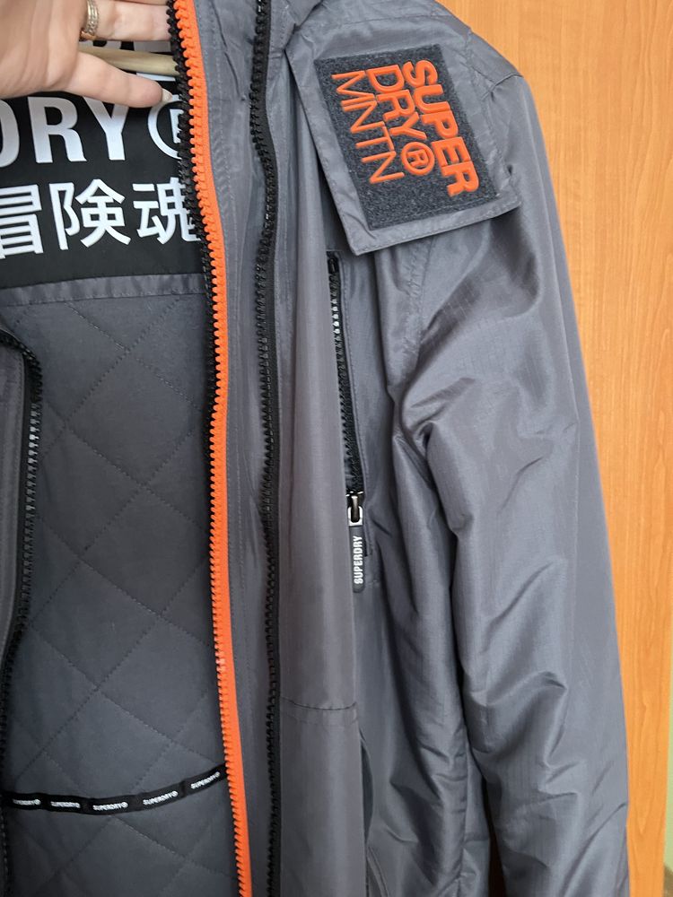 Есенно яке на Super Dry