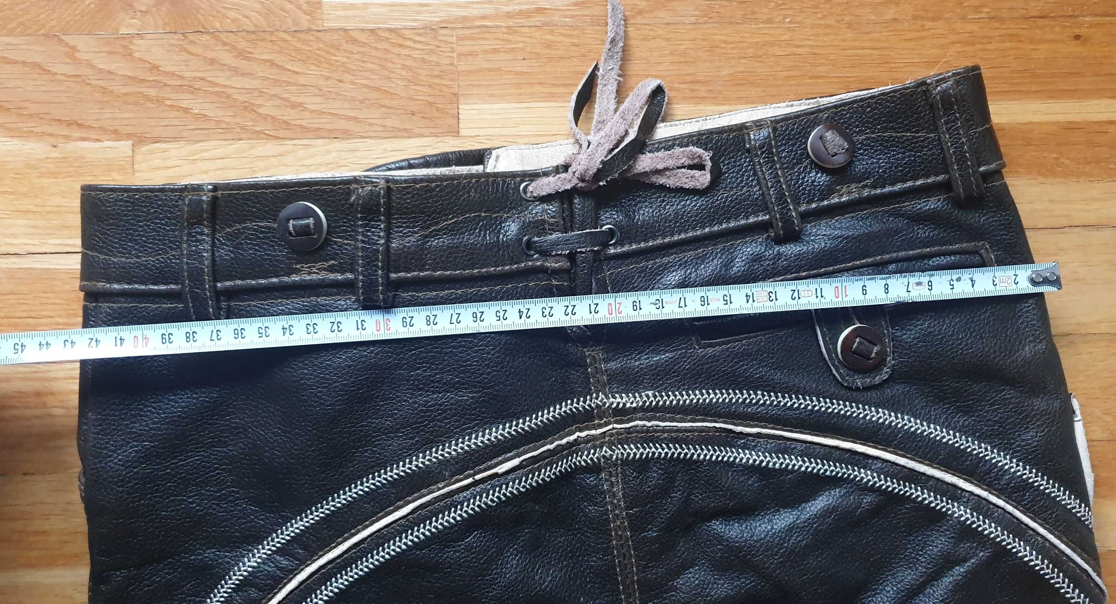 Pantaloni scurti bavarezi din piele naturala marimea 44 Edelnice