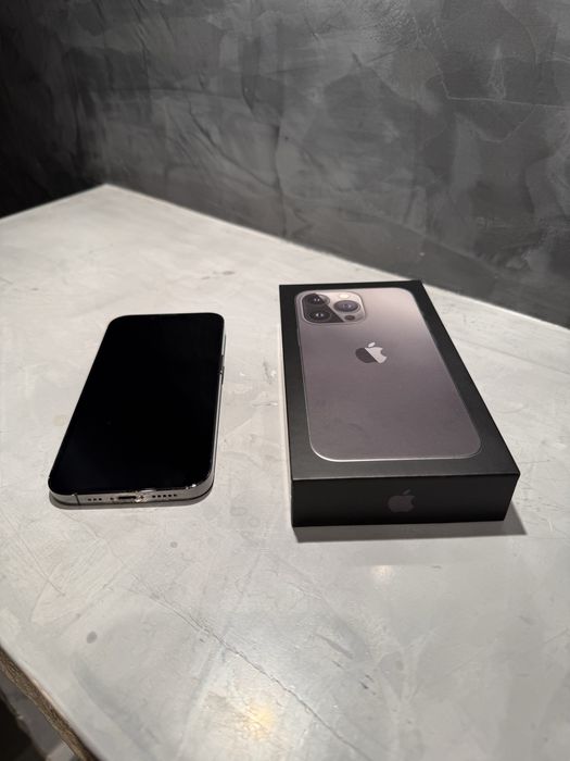 КАТО ЧИСТО НОВ Iphone 13 Pro, 100% батерия