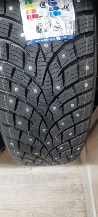 Резина лапочка 3 балона 215/65/16