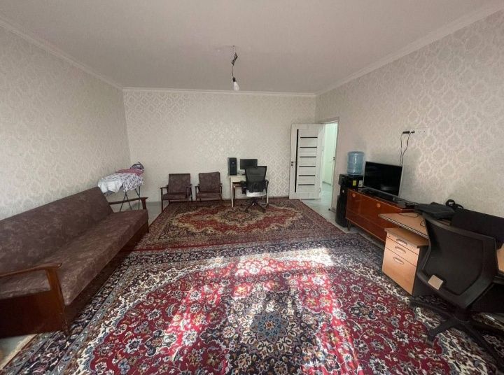 Юнусабад 2комнатная квартира продаётся!