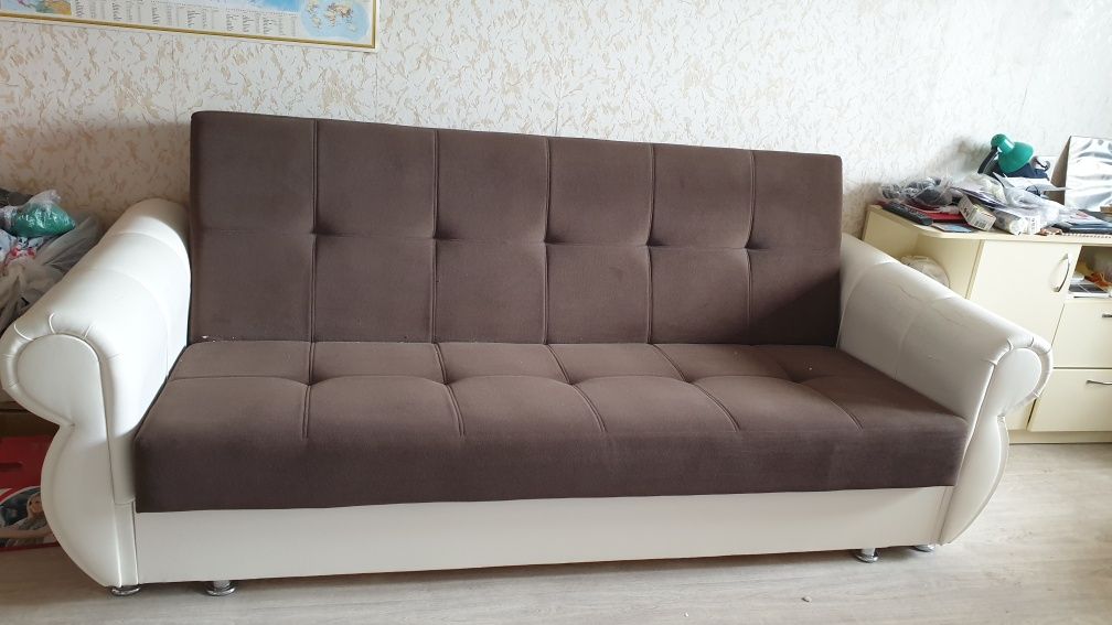 Продам диван книжку