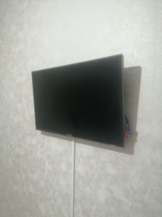 Телевизор Samsung 32 диагональ