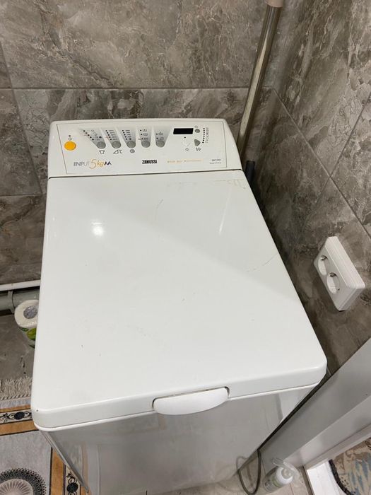 Продам стиральную машину автомат zanussi