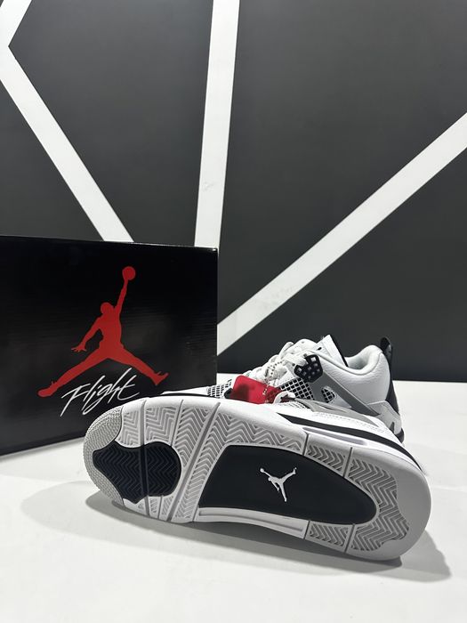 Jordan 4 white military black