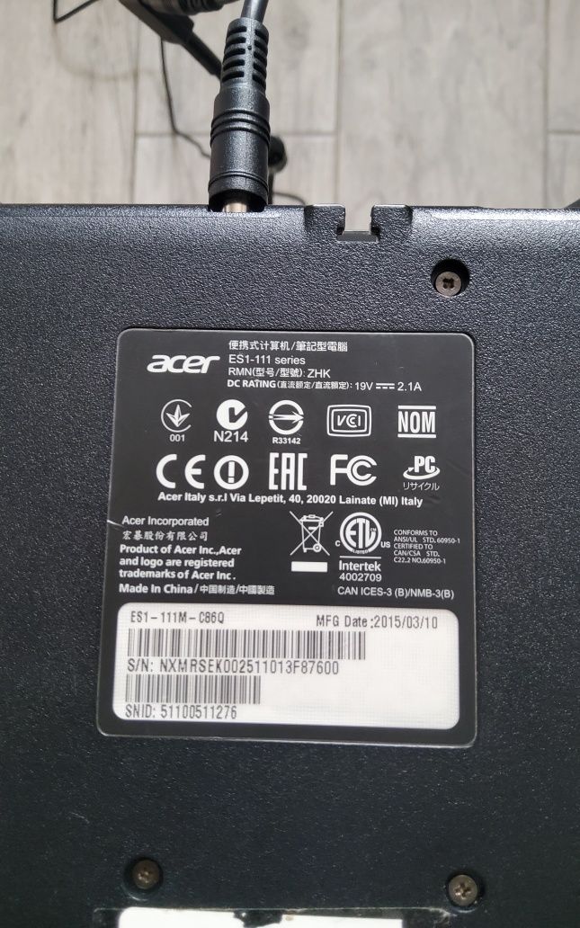 Laptop Acer ES 1 - 111 functional