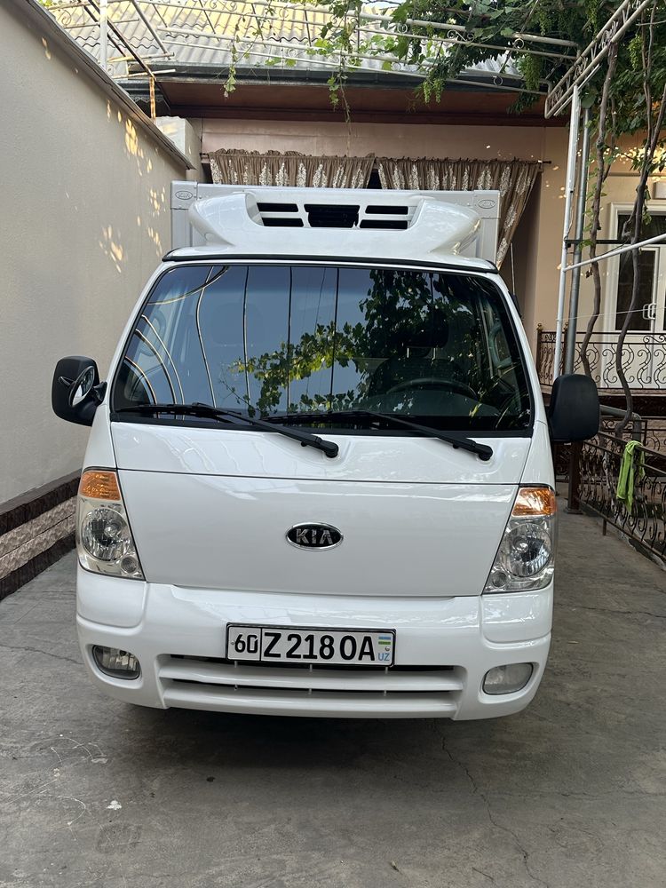 KIA BONGO 3 Refrigerator