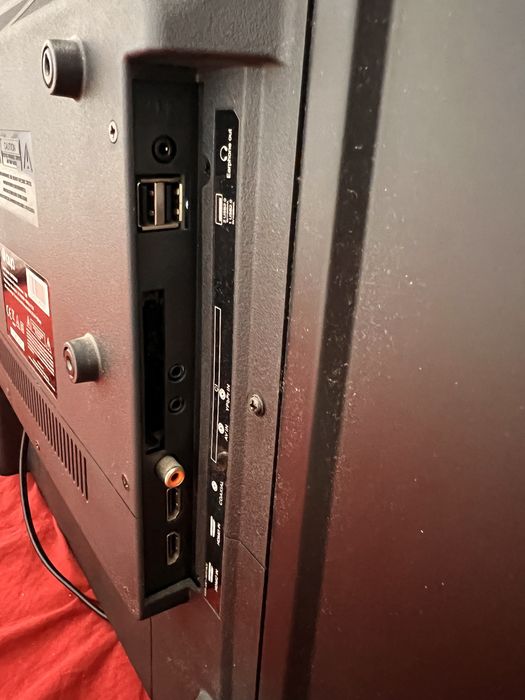 Televizor led Aya 106 cm - stare impecabila