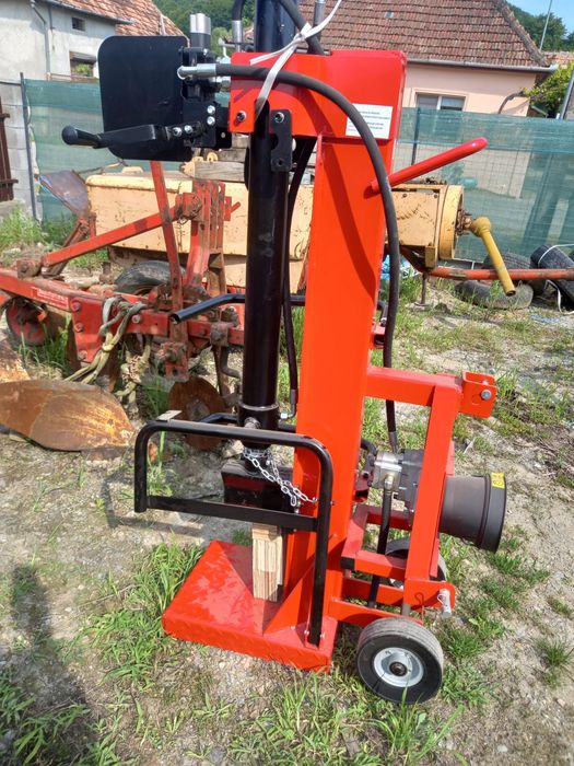 Crapator-despicator  lemne, busteni