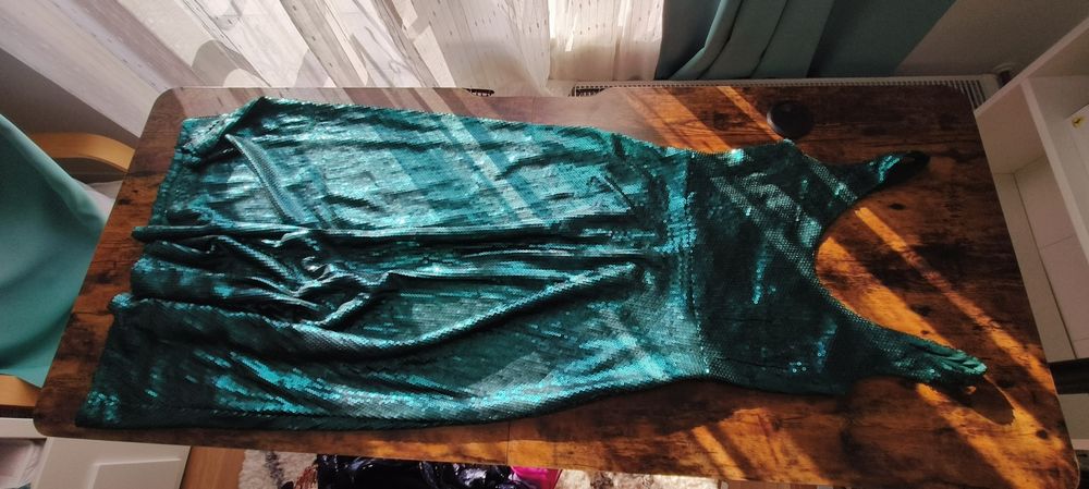 Rochie de ocazie verde smarald cu paiete 38