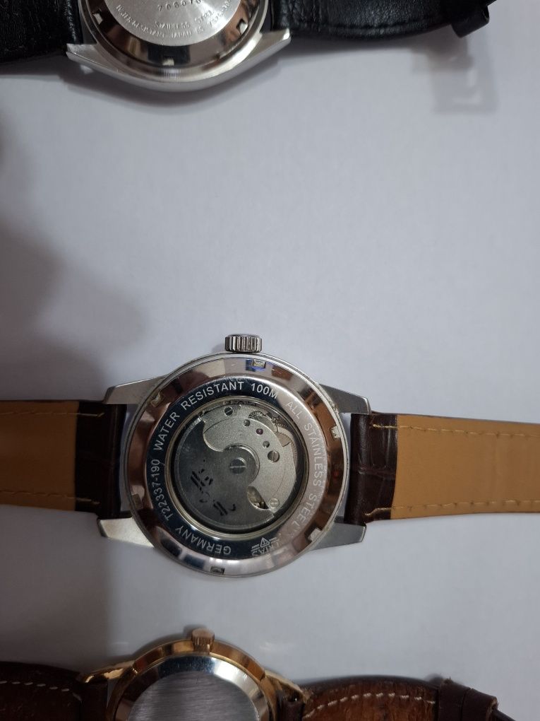 Vind ceas automatic trias
