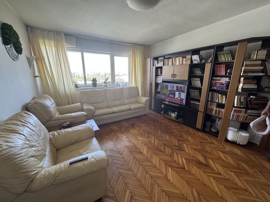 Apartament 3 camere Aleea Romancierilor // Bd. Timisoara