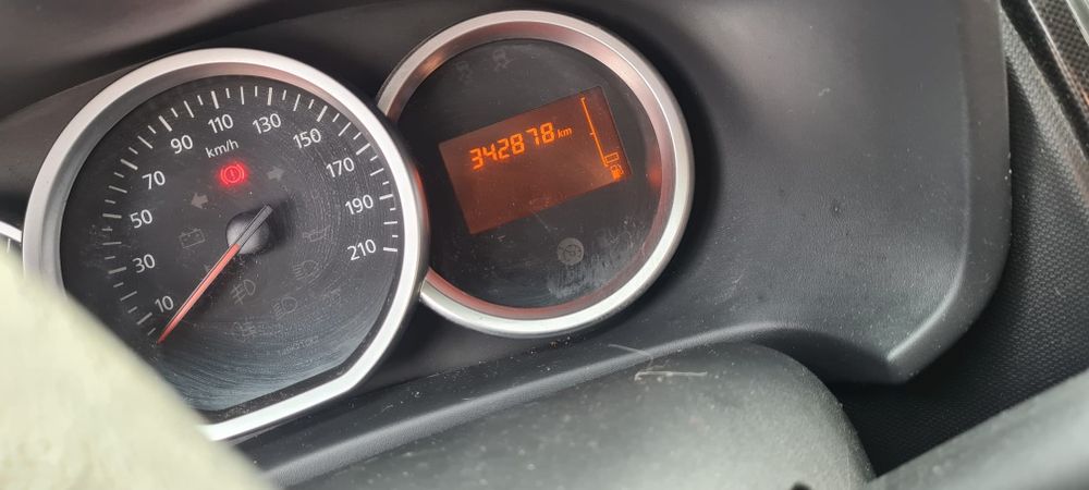 Vând Dacia 0.9tce+GPL de fabrica an 2017