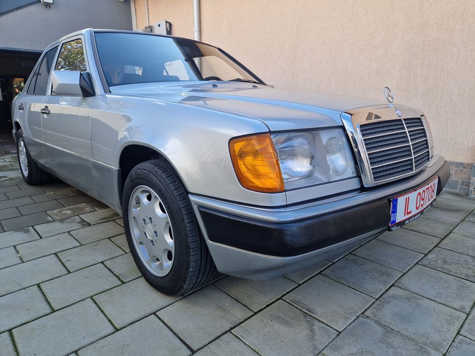 Vând Mercedes-Benz w124 230E impecabil. Vehicul istoric