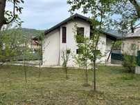 DOUA APARTAMENTE formand un imobil in Prahova (pret per apartament).