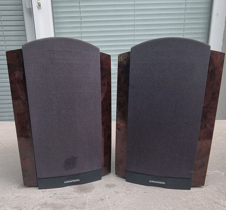 Чифт колонки Grundig