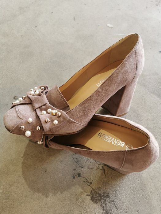 Sandale, botine, saboti