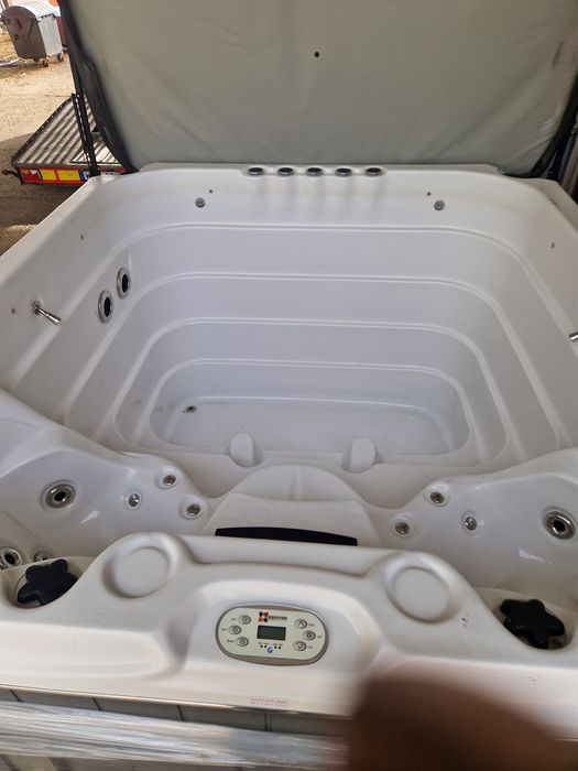 Jacuzzi si piscina jacuzzi