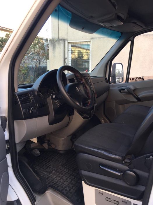 Vand mercedes benz sprinter cu lift