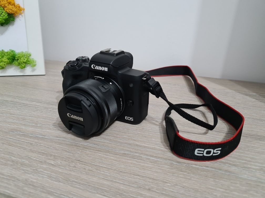 Aparat foto mirrorless Canon Eos M50 Mark ll 24.1 MP 
Produs folo