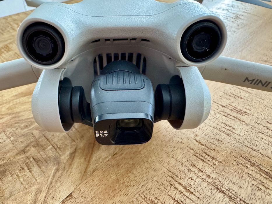 DJI Mini 3 Pro – Geantă transport + baterii + filtre incluse