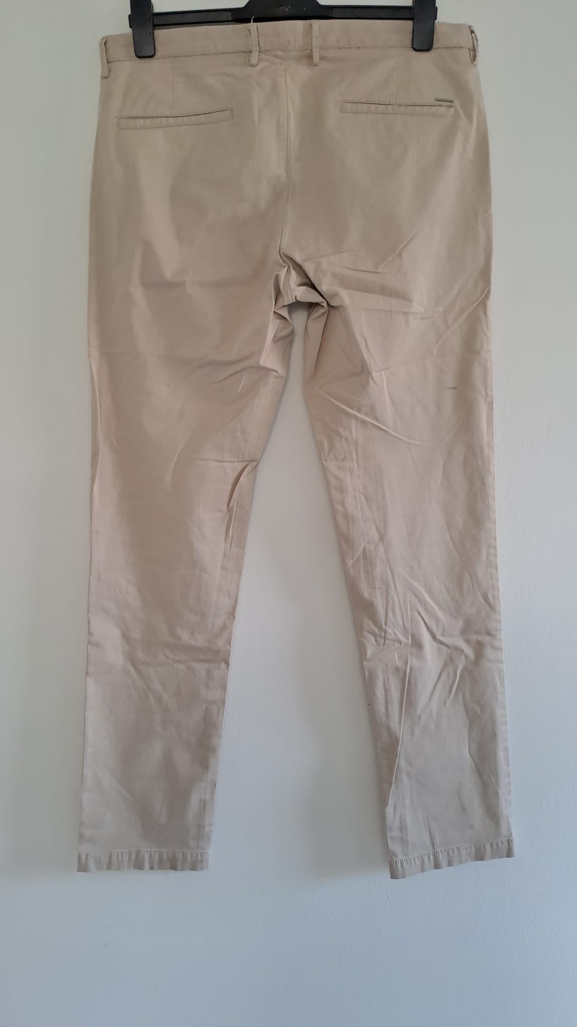 Pantaloni Hugo Boss mărimea L