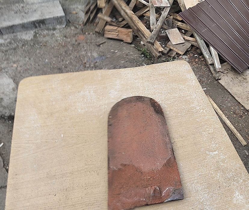 Vând țiglă 0,50 bani bucata