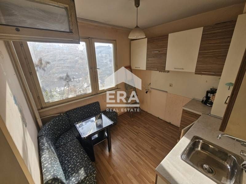 Двустаен апартамент с южно изложение и гледка към планината – кв. Разс