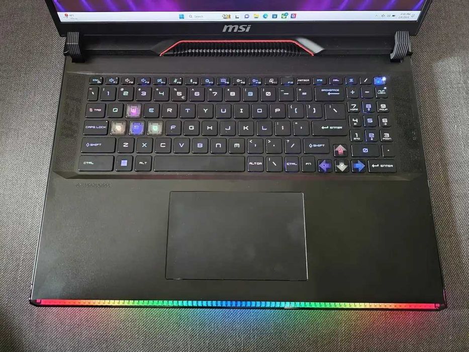 Laptop MSI Raider GE78HX, i9 Gen 14, RTX 4070 cu Garantie
