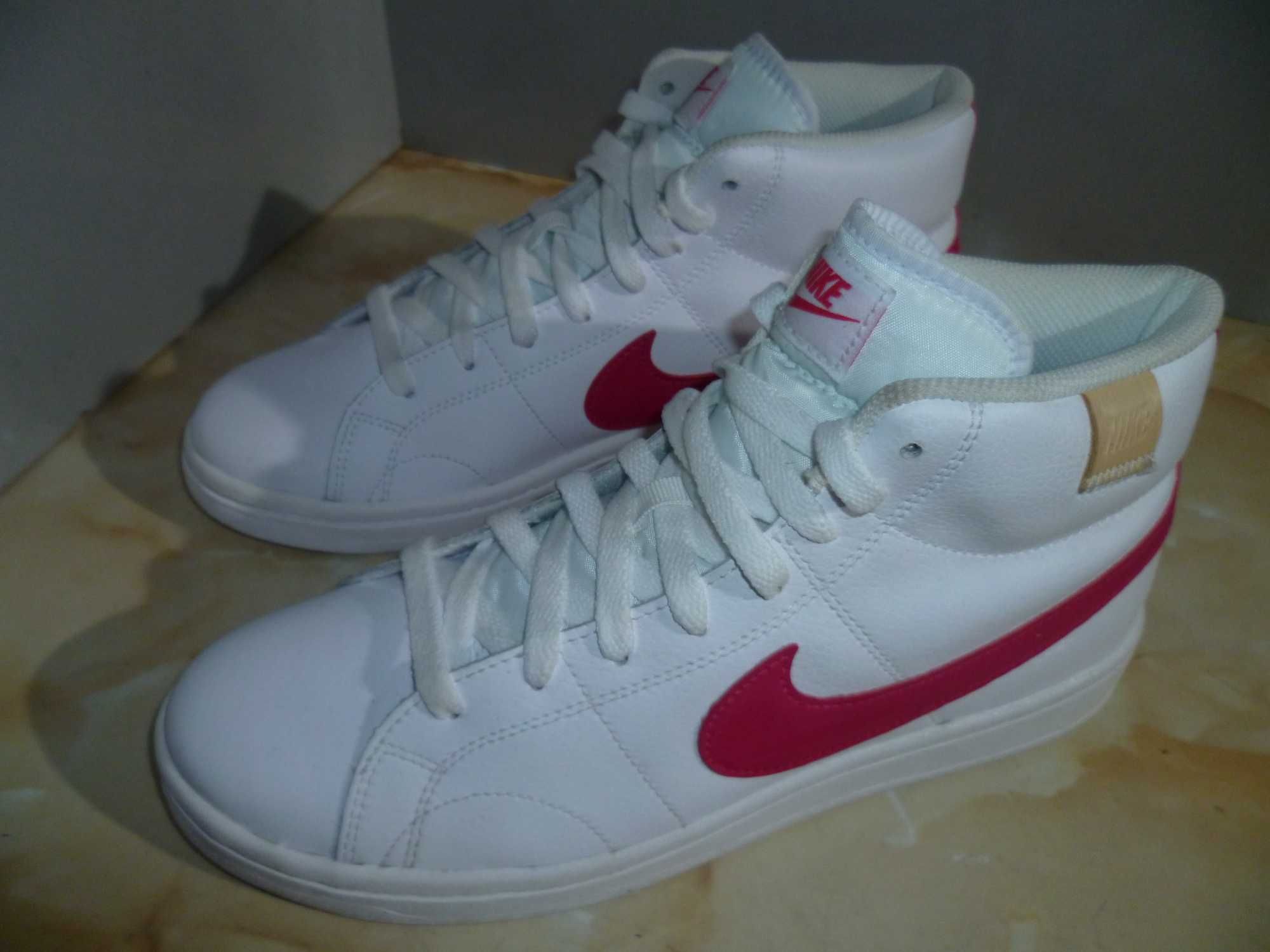 NIKE нови кецове