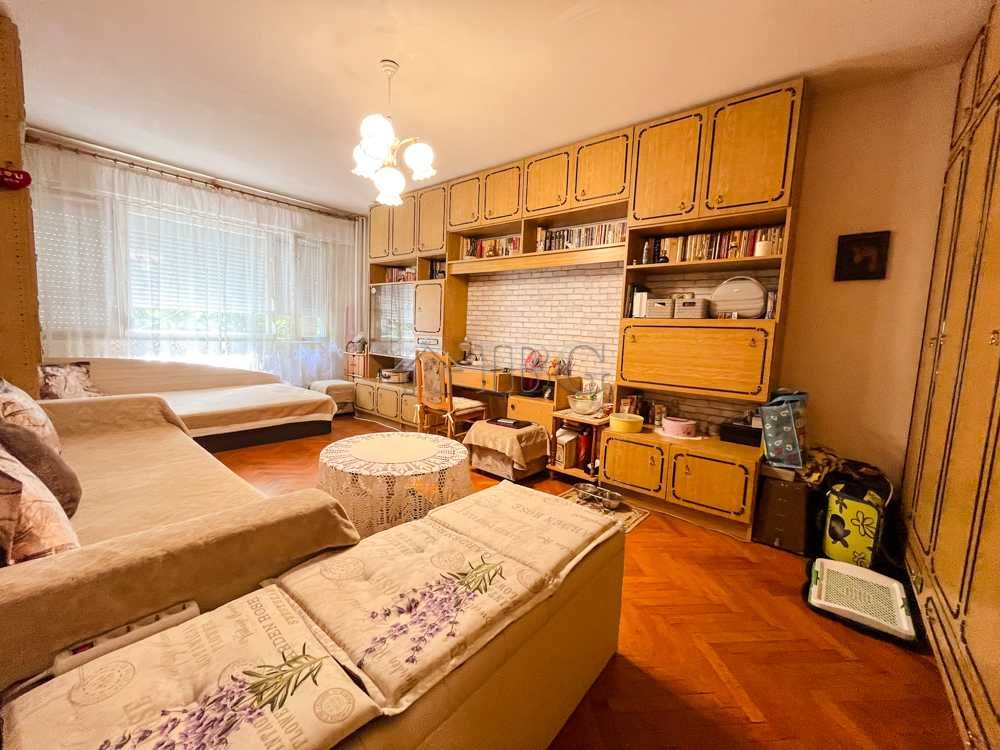 Продава се Тристаен апартамент в Русе, Възраждане - 77 кв.м за 1104 €/кв.м - Снимка #2