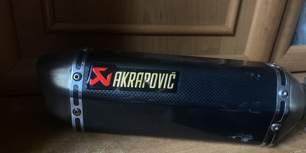 Продам прямоток akrapovic для мопеда