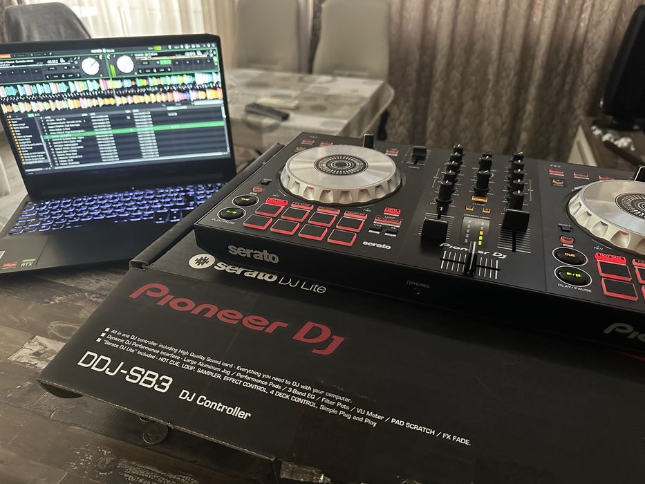 Pioneer DDJ-SB3/ DJ контролер/