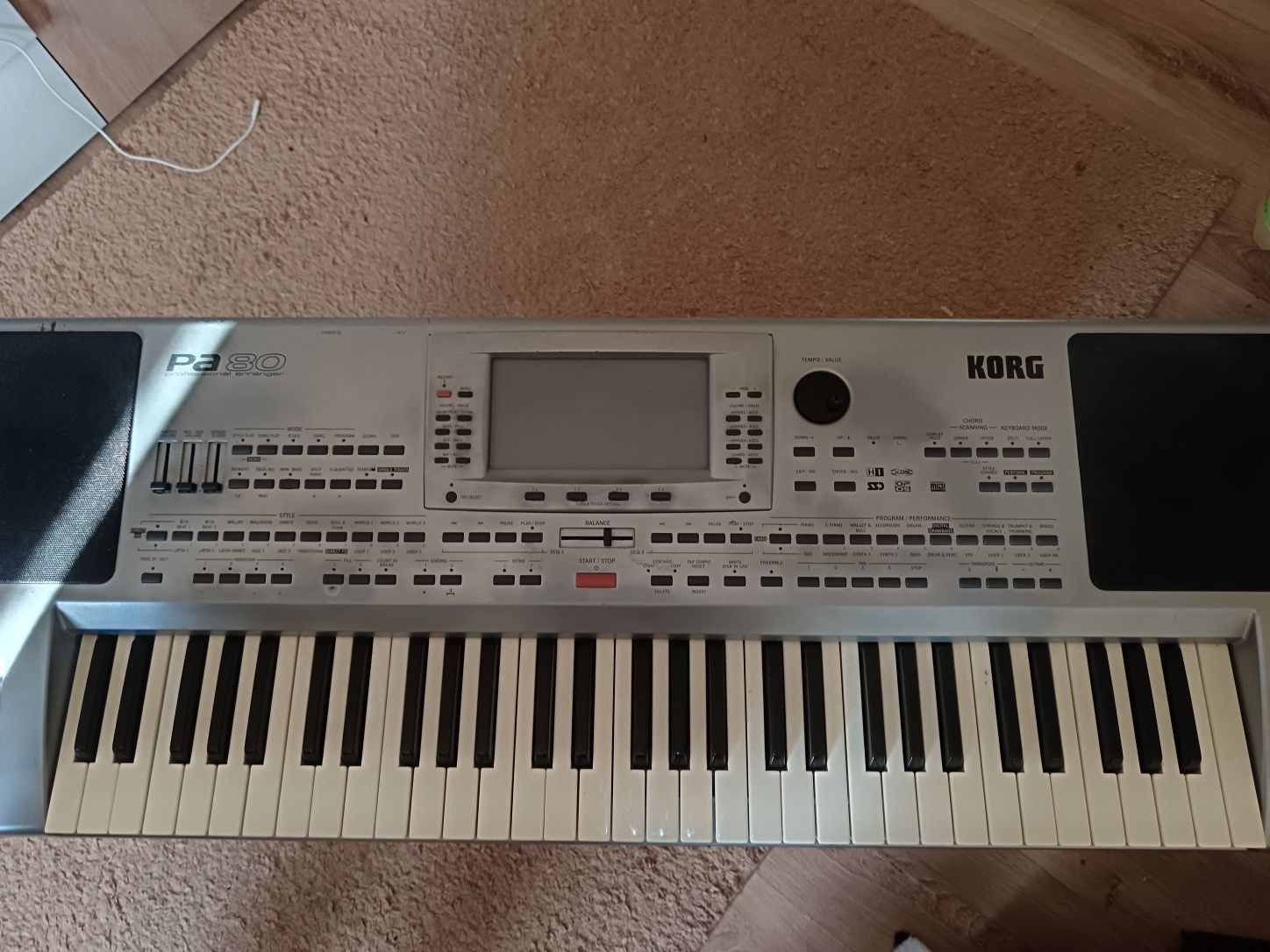 Clapă Korg PA80 cu stick