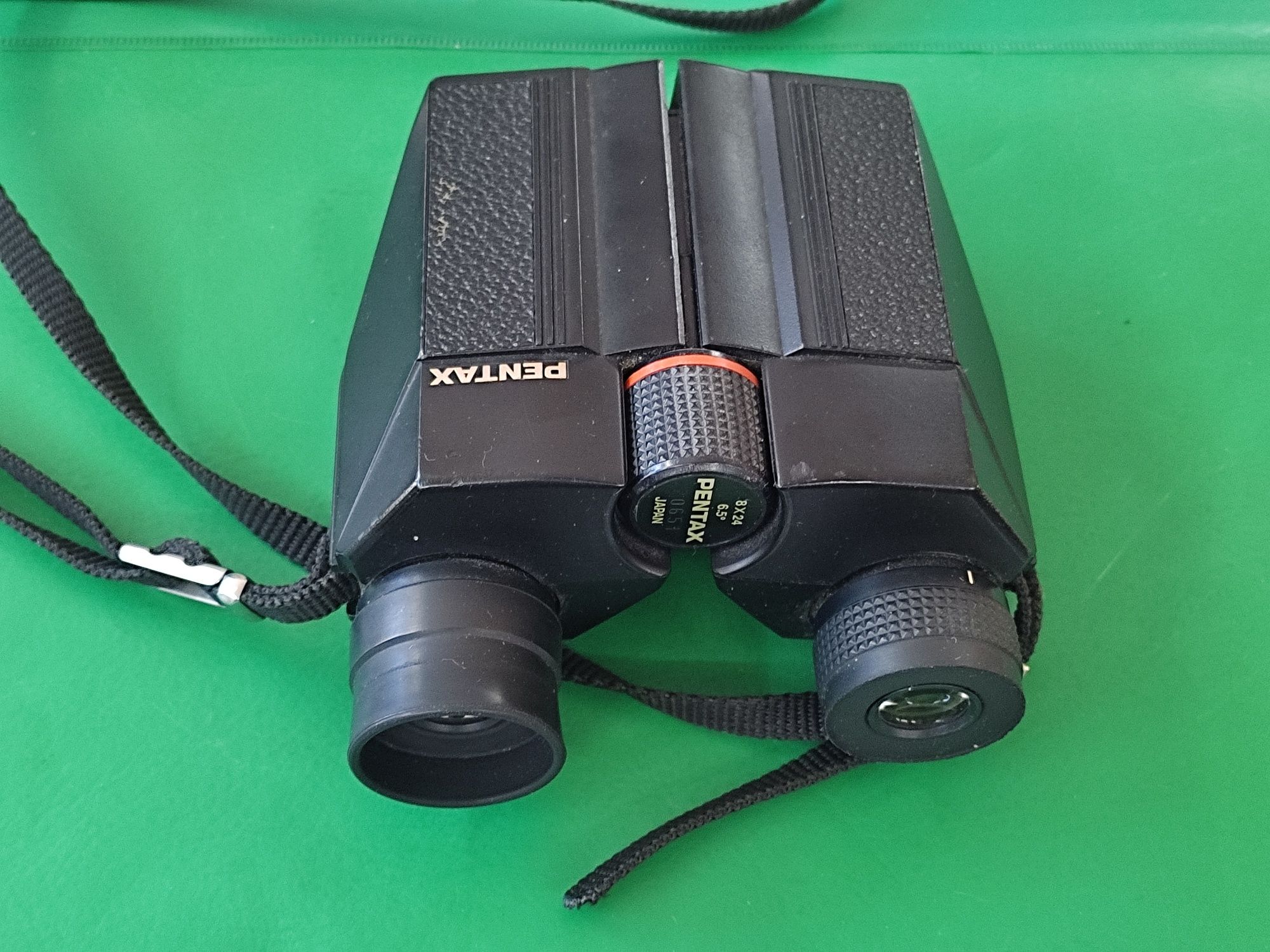 Малък бинокъл Pentax japan 8 x 24