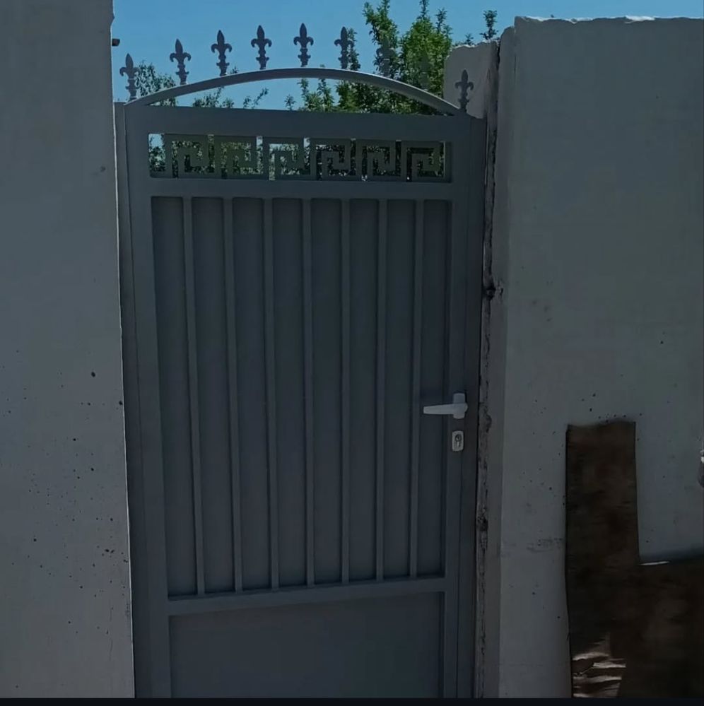 Метални врати и порти
