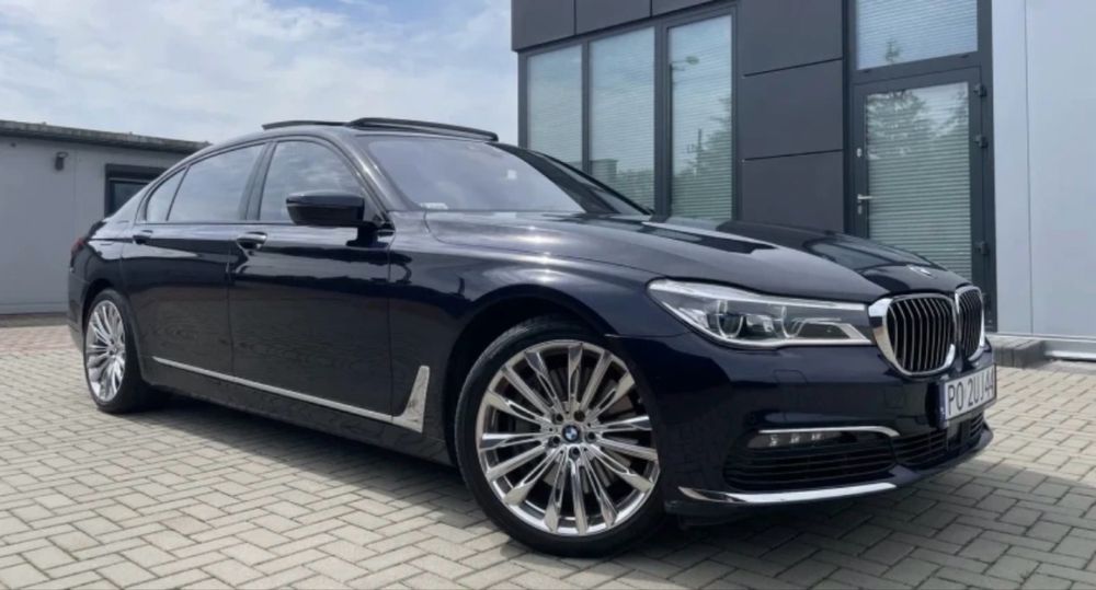 BMW 760Li на части