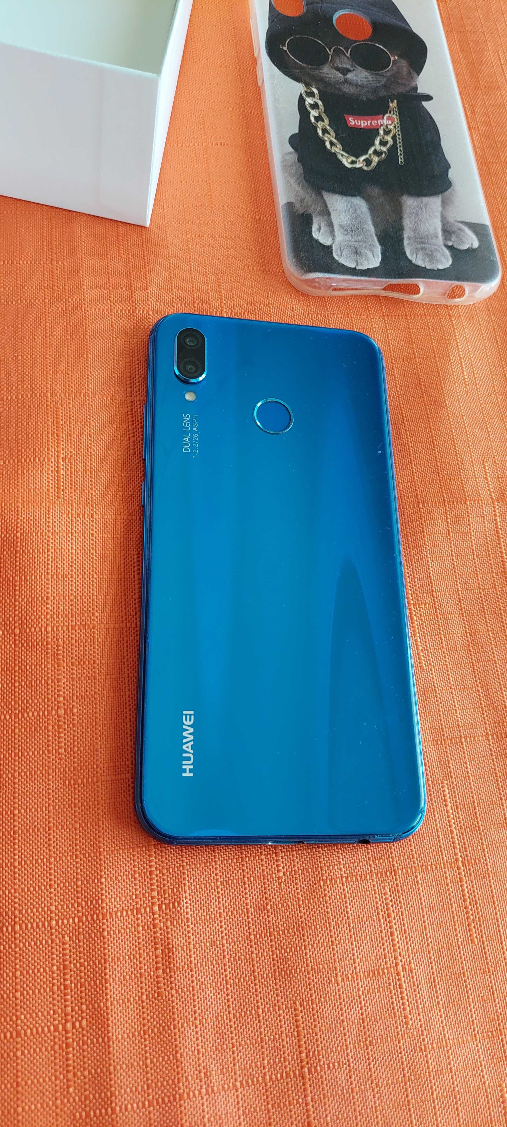 Телефон HUAWEI P20 Lite