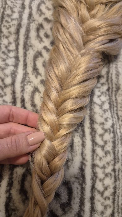 Естествена коса -на треса и на плитка