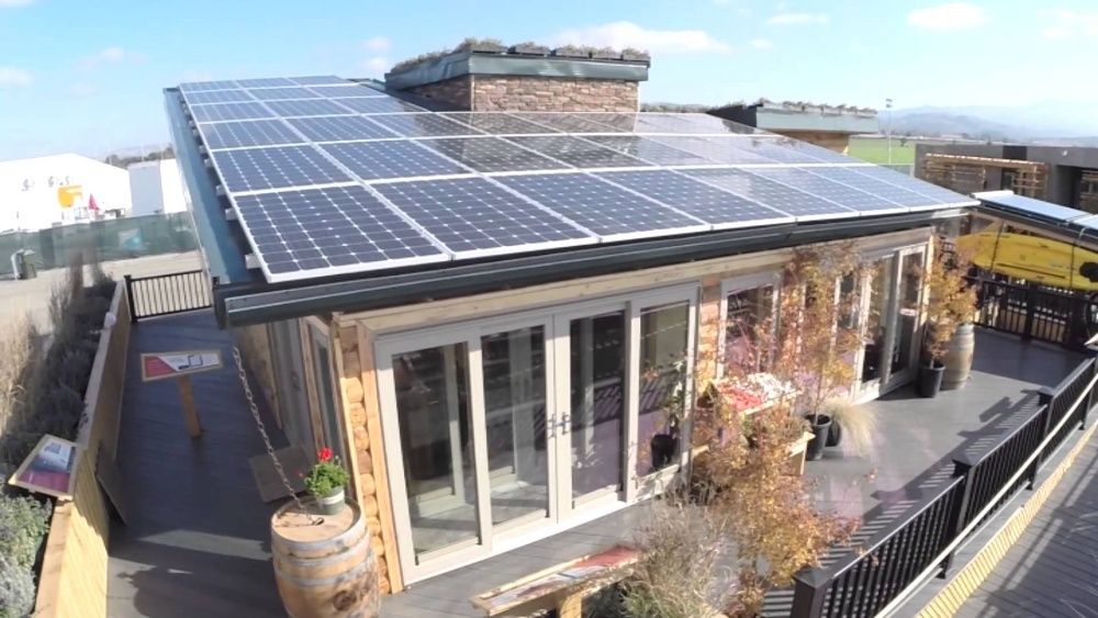 Energie Electrica cu Panouri Solare si Eoliana pentru casa