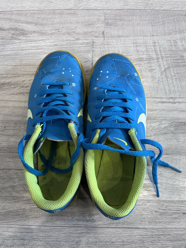 Футболни обувки Найк
