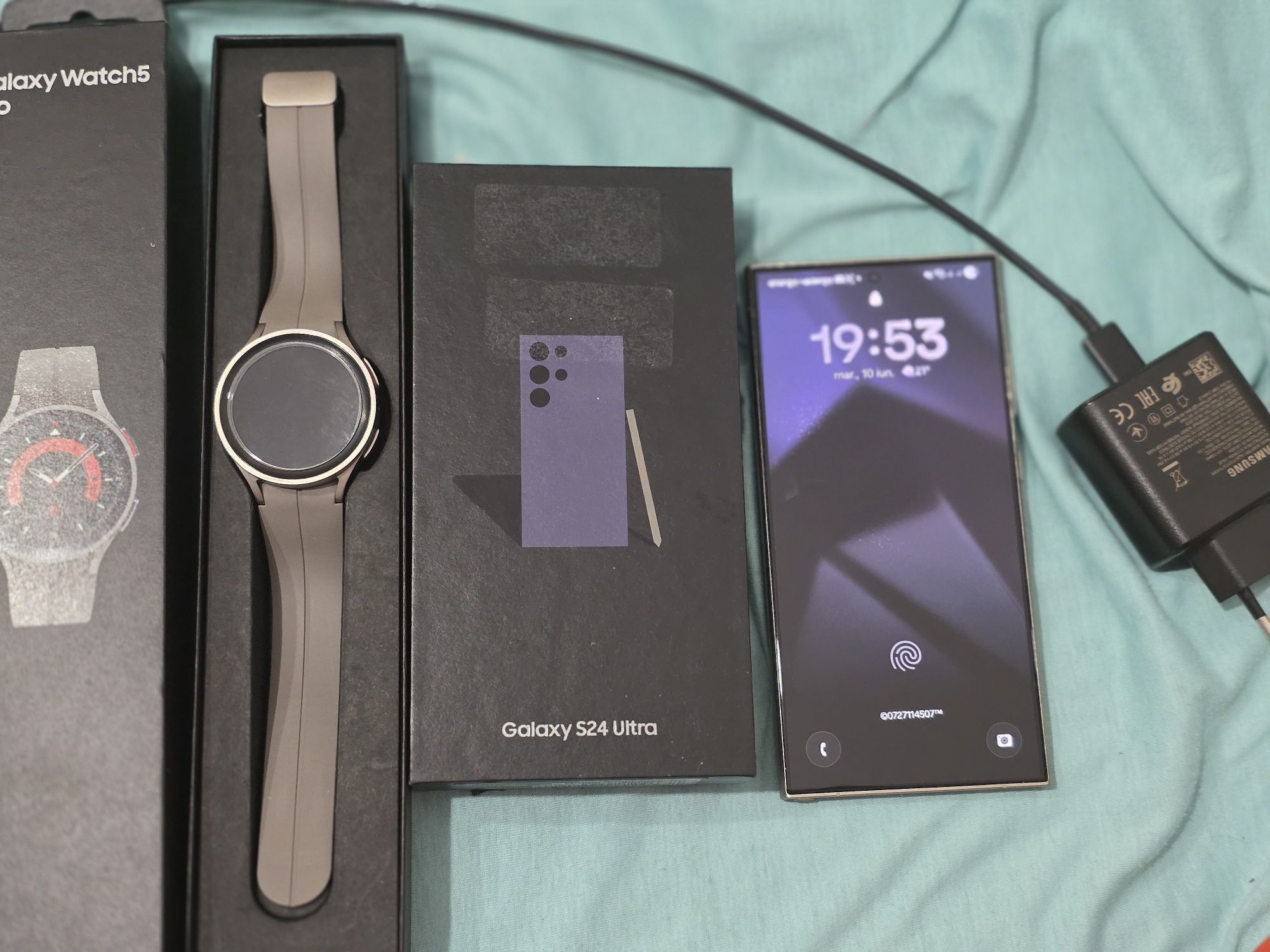 Samsung Galaxy S24 Ultra 1TB + Smartwatch Galaxy Watch 5 Pro  eMag