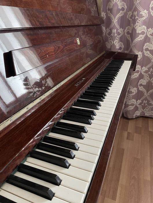 Продается Фортепиано Riga в отличном состоянии