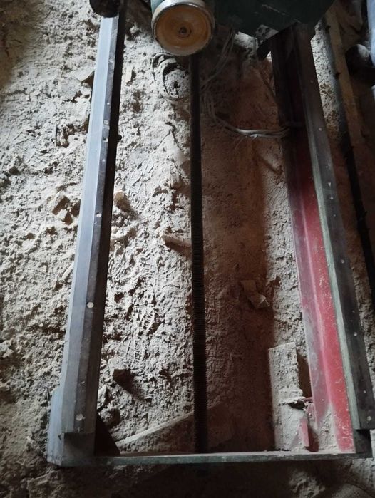 Utilaj tamplarie-Circular cu masa mobila