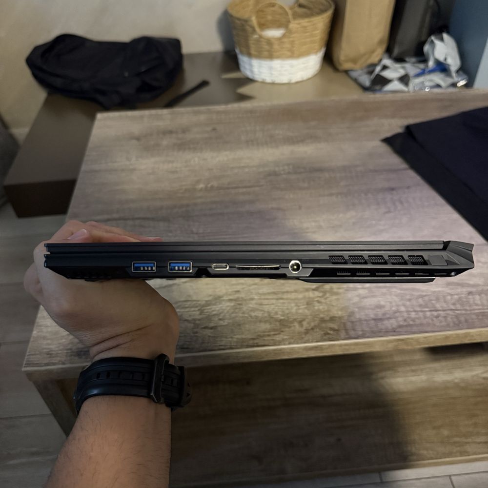 GIGABYTE Aero 15 OLED KD - 15.6" UHD 4K Amoled