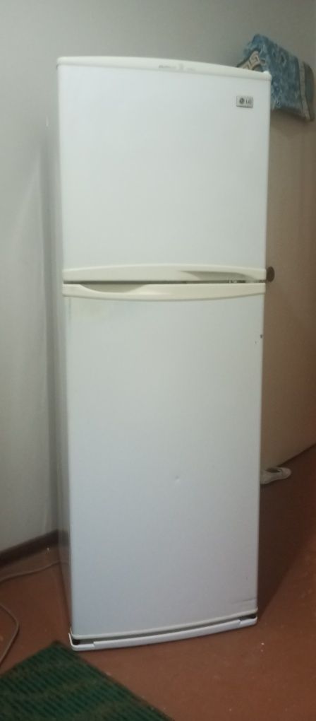 Срочно срочно продам холодильник