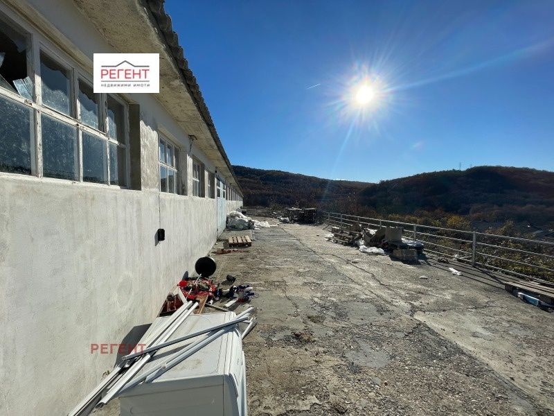 Продава се Промишлена сграда в Дряново - 6000 кв.м за 19 €/кв.м - Снимка #7