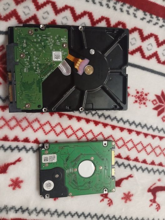Vând 2 HDD PC +laptop