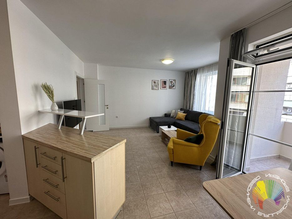 Дава се под наем Тристаен апартамент в Бургас, Лазур - 110 кв.м за 800 € - Снимка #2