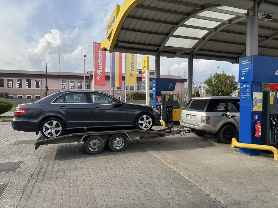 Dezmembrari / Dezmembrez mercedes e350 e220 2010